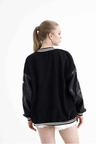 Bone B Nakış Baskılı Kolej Ceket Bone B Nakış Baskılı Kolej Ceket