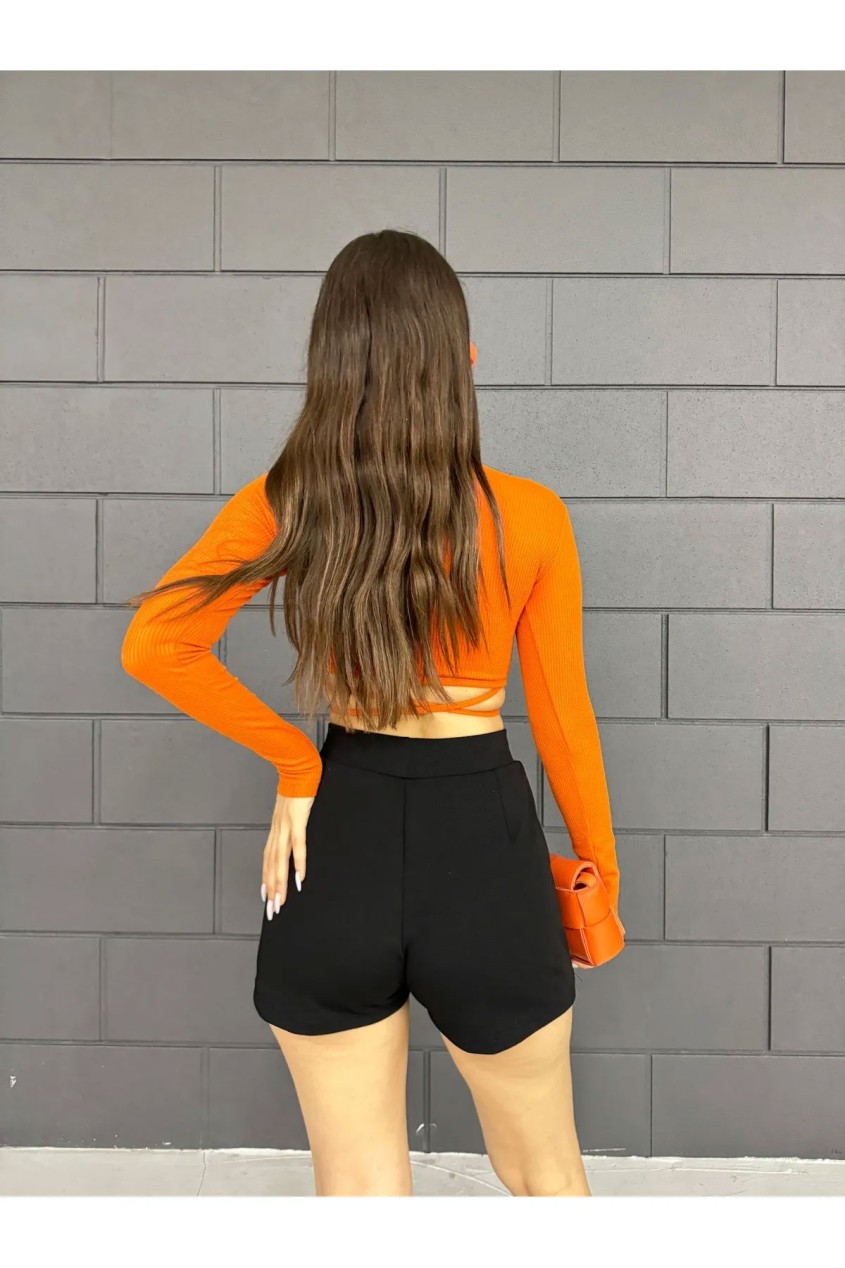 Siyah Kapaklı Şort Etek Siyah Kapaklı Şort Etek