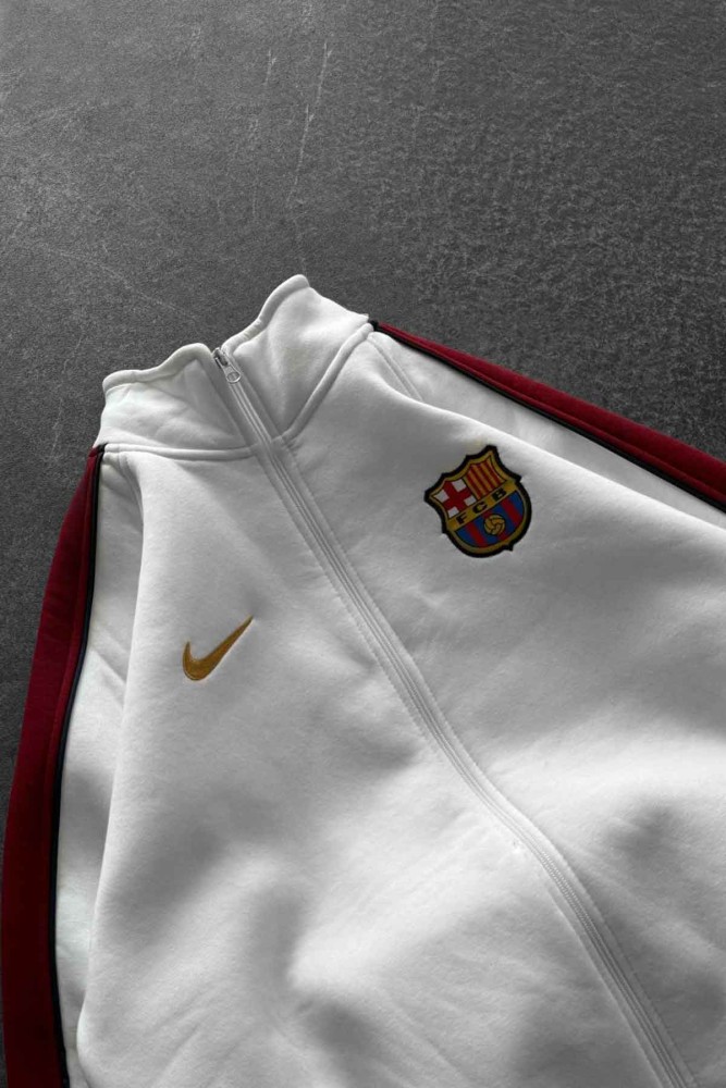 Unisex Oversize Şardonlu Baskılı Beyaz Hırka Unisex Oversize Şardonlu Baskılı Beyaz Hırka