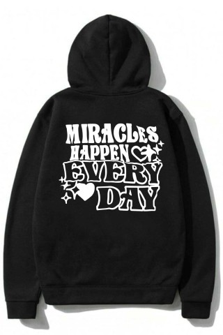 Siyah Kapüşonlu Oversize Kalıp Miracles Happen Every Day Tasarımlı Unisex Sweatshirt Siyah Kapüşonlu Oversize Kalıp Miracles Happen Every Day Tasarımlı Unisex Sweatshirt