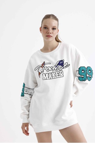 Beyaz Bugs Bunny Trouble Maker Baskılı Oversize Unisex Bisikletyaka Sweatshirt Beyaz Bugs Bunny Trouble Maker Baskılı Oversize Unisex Bisikletyaka Sweatshirt
