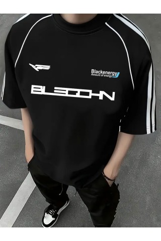 Siyah Oversize Omuz Şeritli Arabiyeli Blackenergy Baskılı Bisiklet Yaka Penye T-Shirt Siyah Oversize Omuz Şeritli Arabiyeli Blackenergy Baskılı Bisiklet Yaka Penye T-Shirt