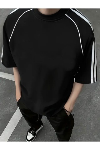 Siyah Oversize Omuz Şeritli Arabiyeli Bisiklet Yaka Penye T-Shirt Siyah Oversize Omuz Şeritli Arabiyeli Bisiklet Yaka Penye T-Shirt