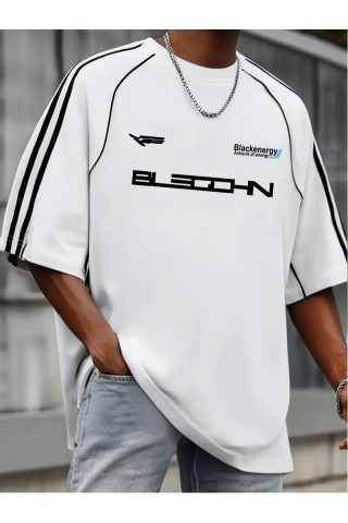 Beyaz Oversize Omuz Şeritli Arabiyeli Blackenergy Baskılı Bisiklet Yaka Penye T-Shirt Beyaz Oversize Omuz Şeritli Arabiyeli Blackenergy Baskılı Bisiklet Yaka Penye T-Shirt