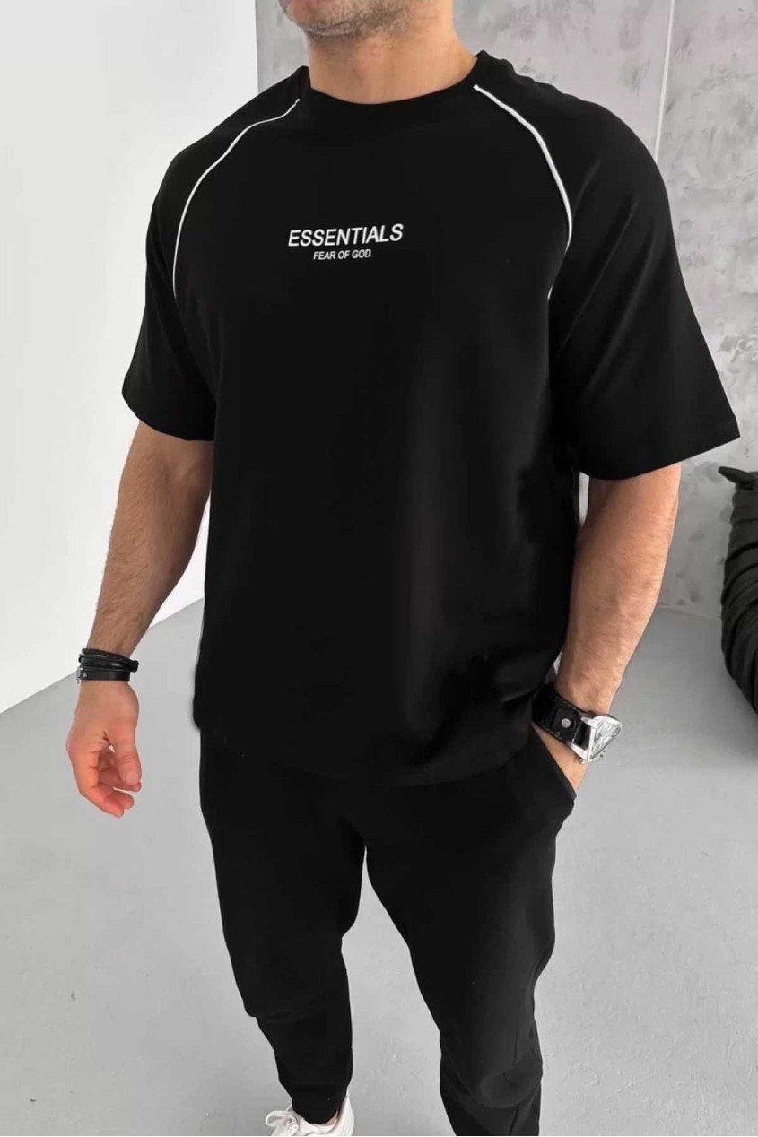 Siyah Oversize Arabiyeli Essential Baskılı Bisiklet Yaka Penye T-Shirt Siyah Oversize Arabiyeli Essential Baskılı Bisiklet Yaka Penye T-Shirt
