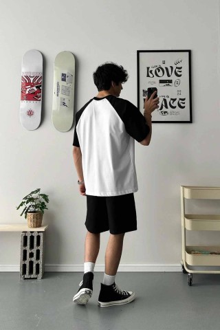 Oversize Reglan Kol Siyah Beyaz On-Off Baskılı Bisiklet Yaka Penye T-Shirt Oversize Reglan Kol Siyah Beyaz On-Off Baskılı Bisiklet Yaka Penye T-Shirt