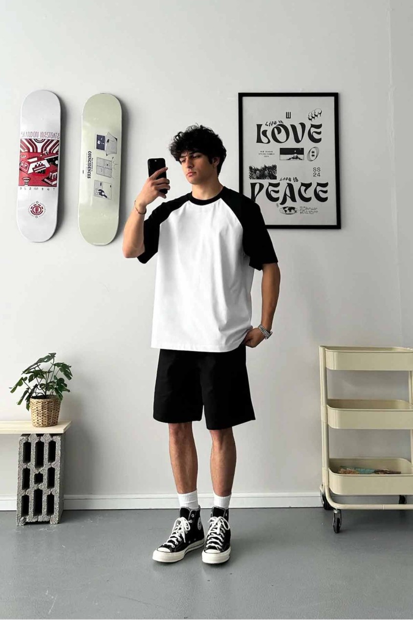 Oversize Reglan Kol Siyah Beyaz Bisiklet Yaka Penye T-Shirt Oversize Reglan Kol Siyah Beyaz Bisiklet Yaka Penye T-Shirt